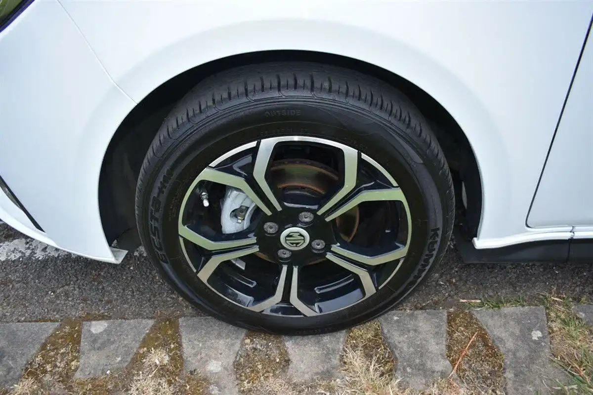 2024-mg-mg3-15-vti-tech-exclusive-nav-big-25