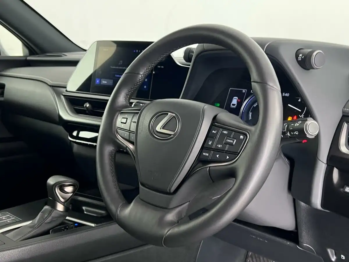 2023-lexus-ux-250h-20-f-sport-design-big-10