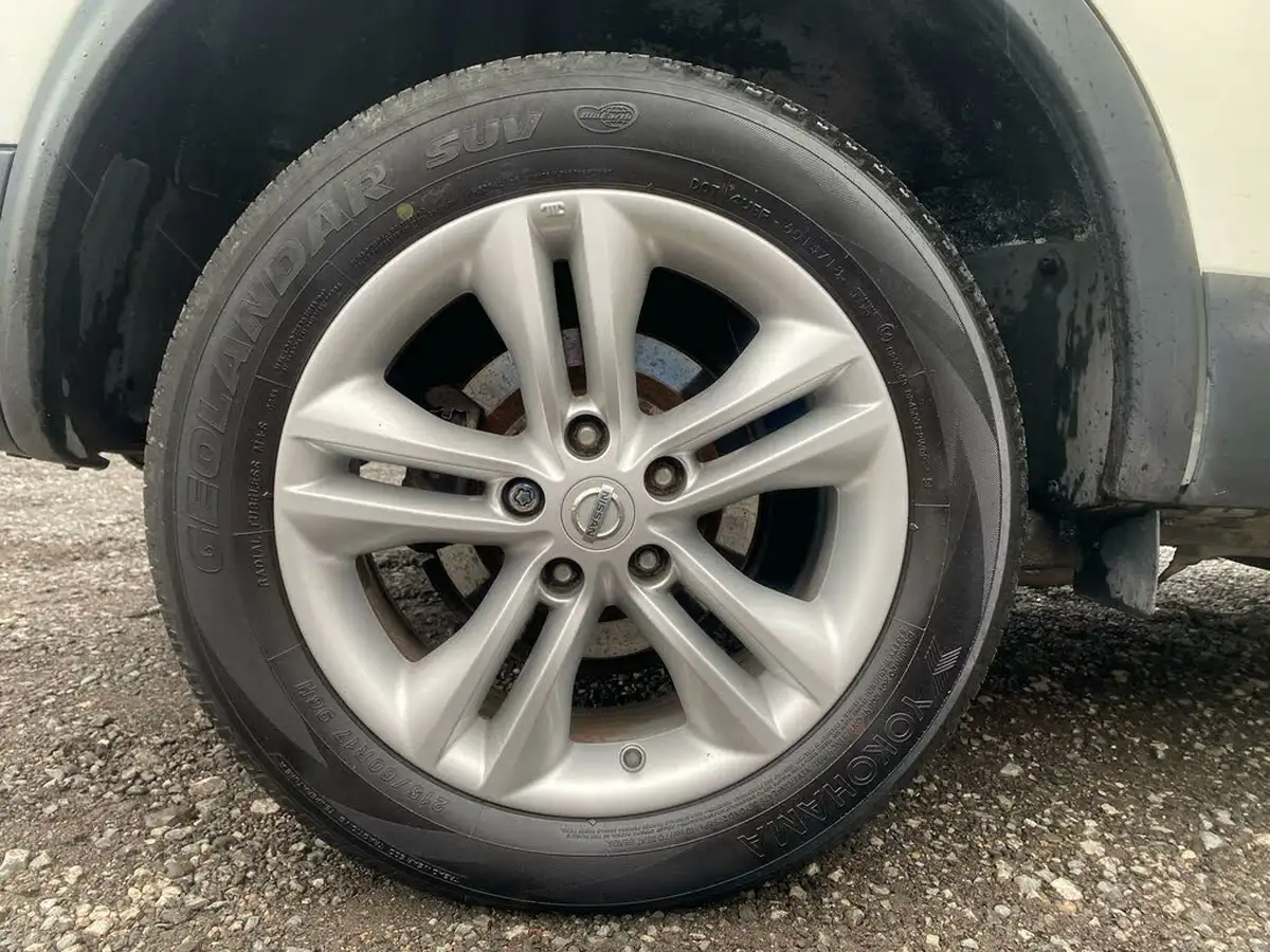 2013-nissan-qashqai-15td-acenta-big-20
