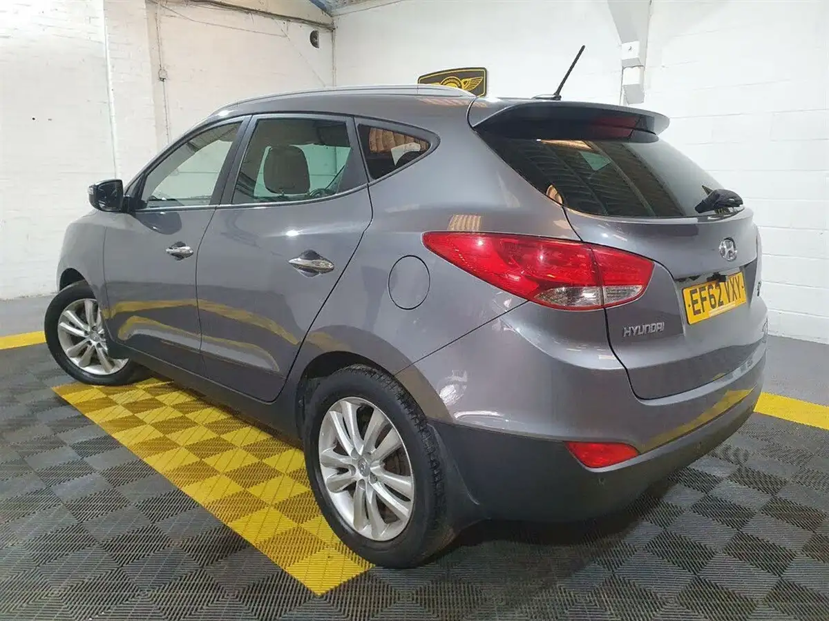2012-hyundai-ix35-20td-premium-4wd-big-1