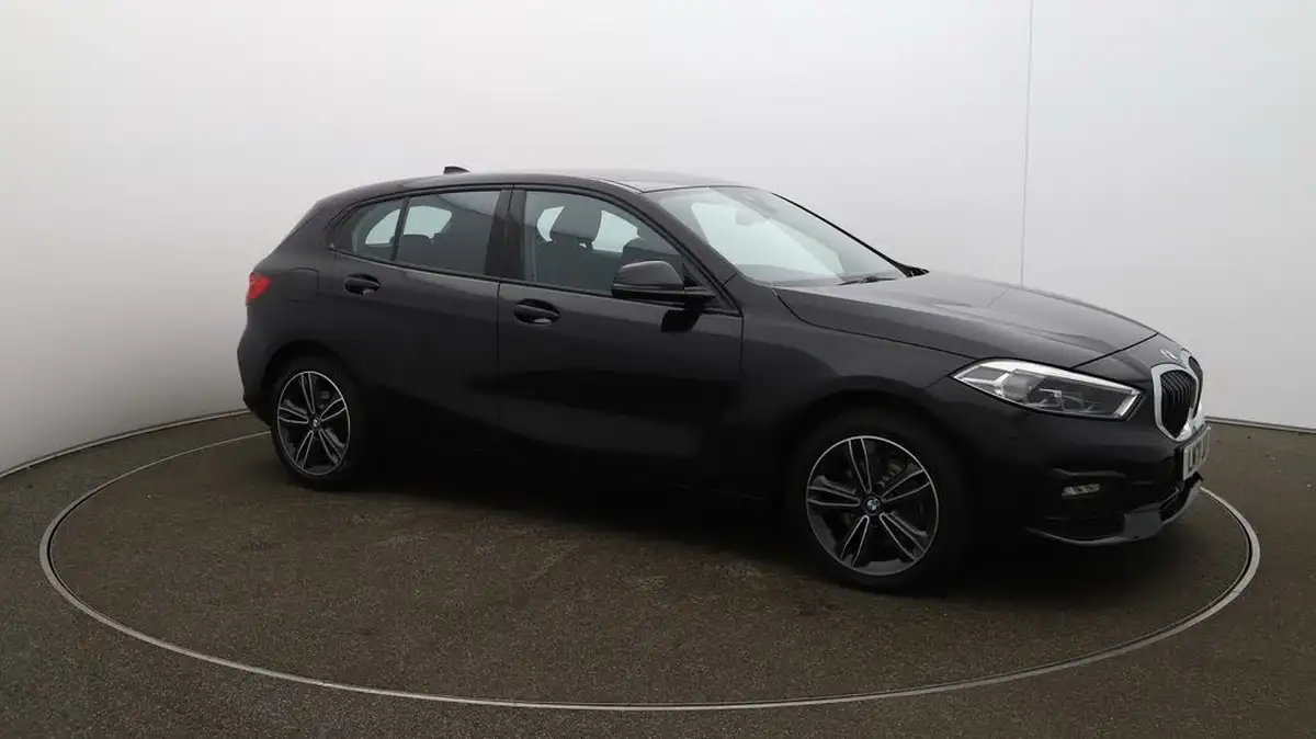 2022-bmw-1-series-15td-116d-sport-dct-big-36