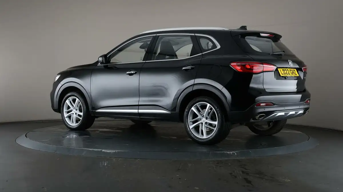 2022-mg-hs-15t-gdi-exclusive-162ps-big-67