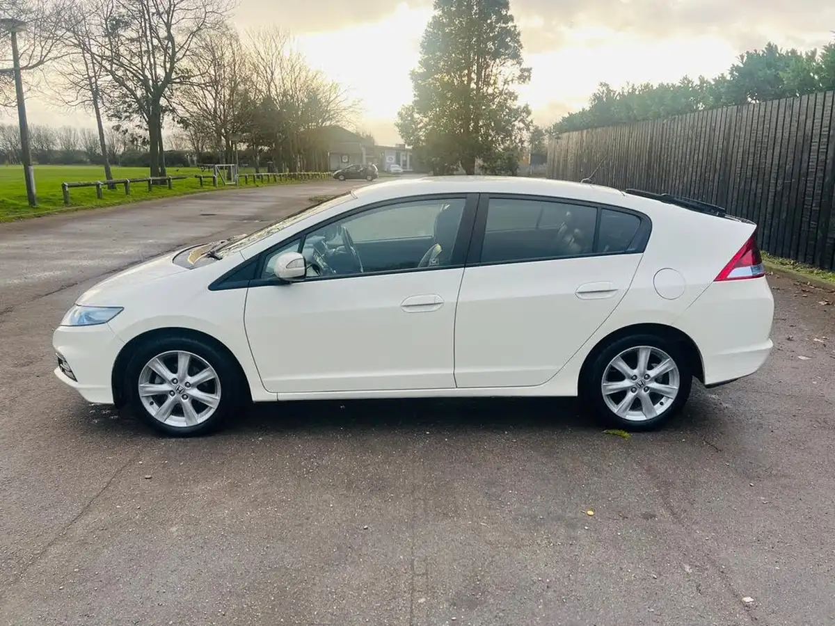 2013-honda-insight-big-5