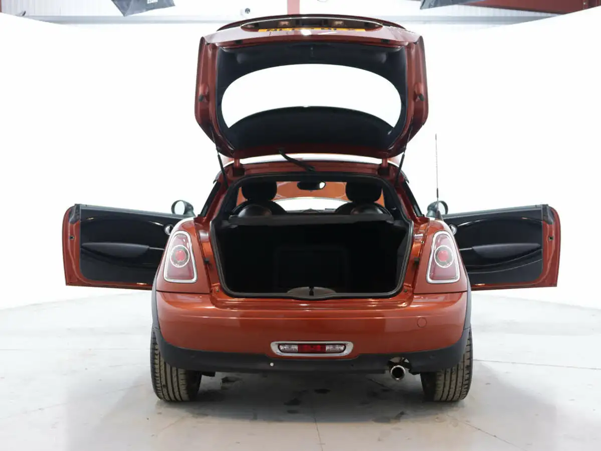 2012-mini-cooper-16-cooper-122bhp-coupe-3d-big-45
