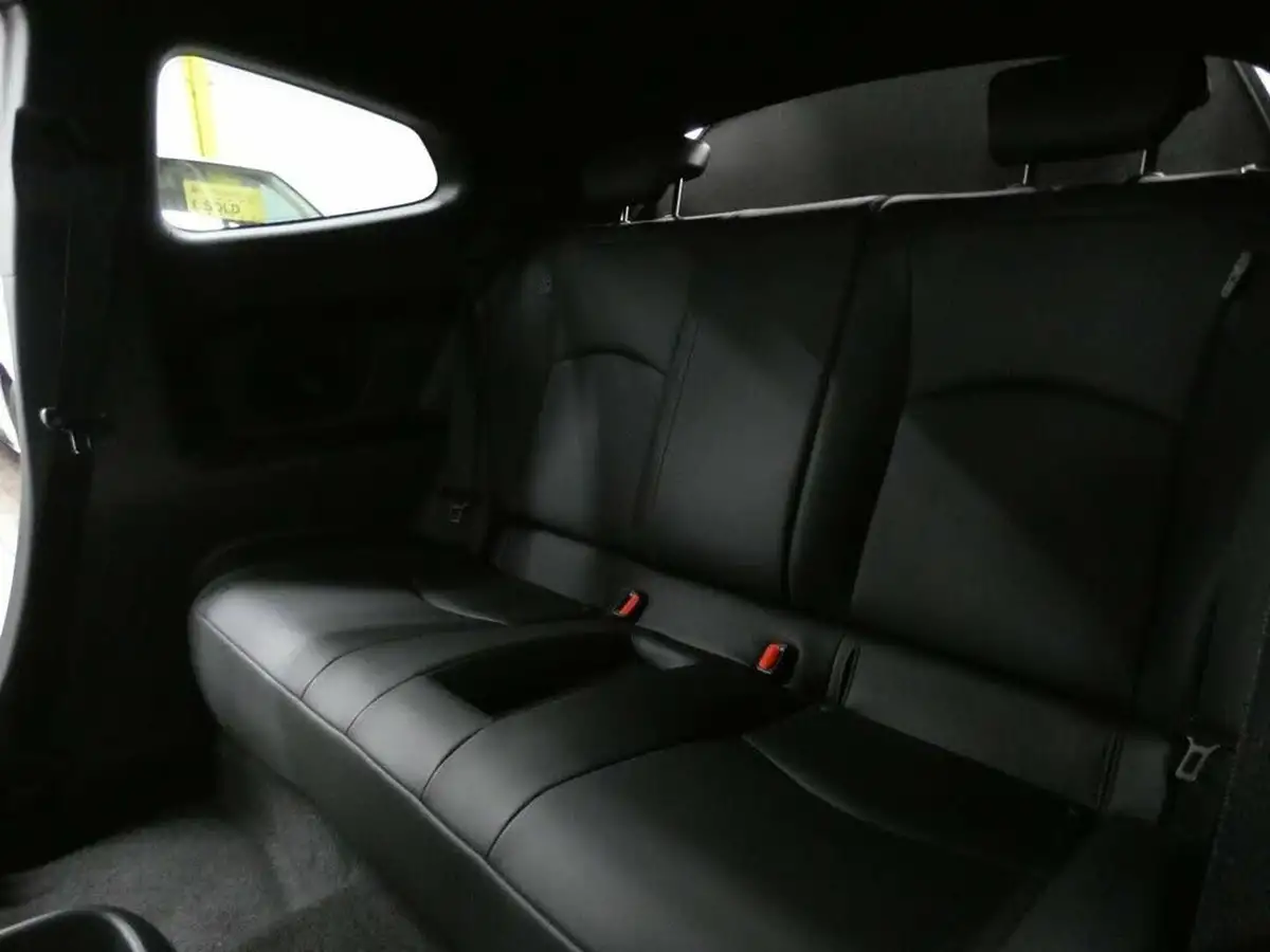 2021-toyota-yaris-16-gr-convenience-pack-big-72