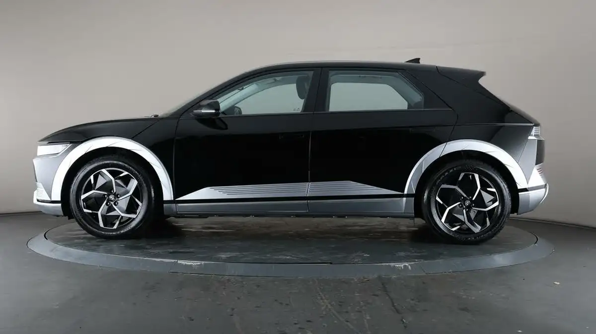 2022-hyundai-ioniq-5-e-premium-170ps-58kwh-rwd-big-26