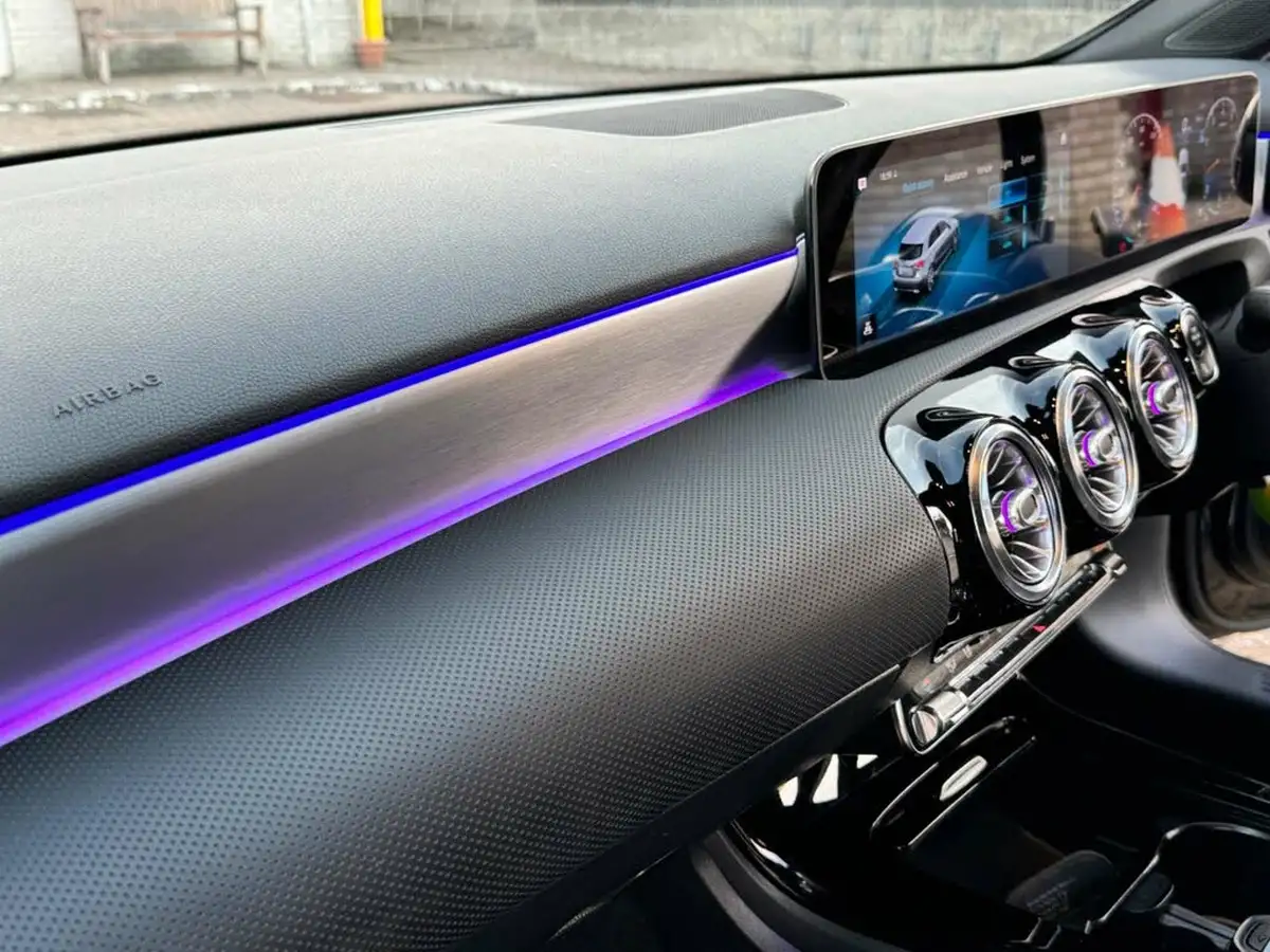 2020-mercedes-benz-a-class-13-a200-amg-line-premium-hatchback-5d-7g-dct-big-41
