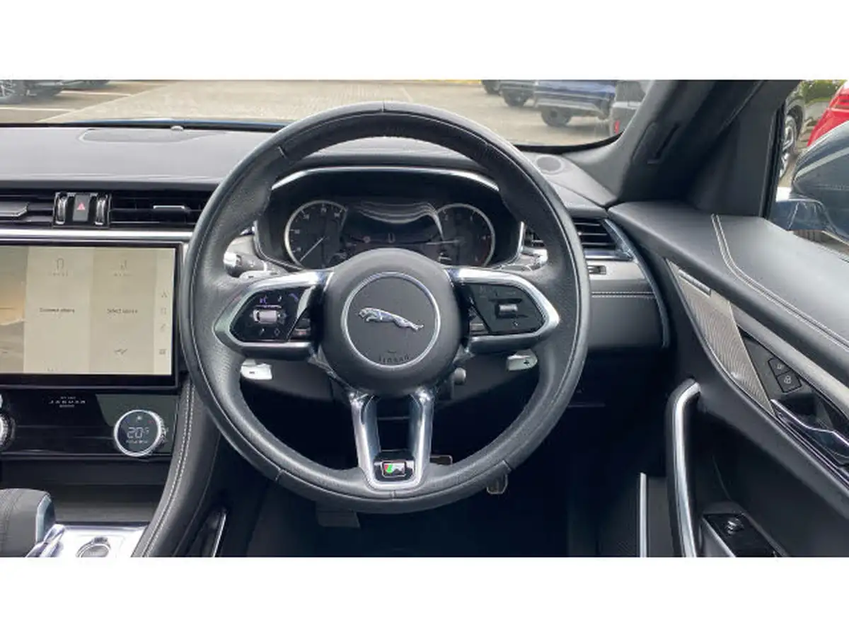 2022-jaguar-f-pace-20-d200-r-dynamic-se-big-14