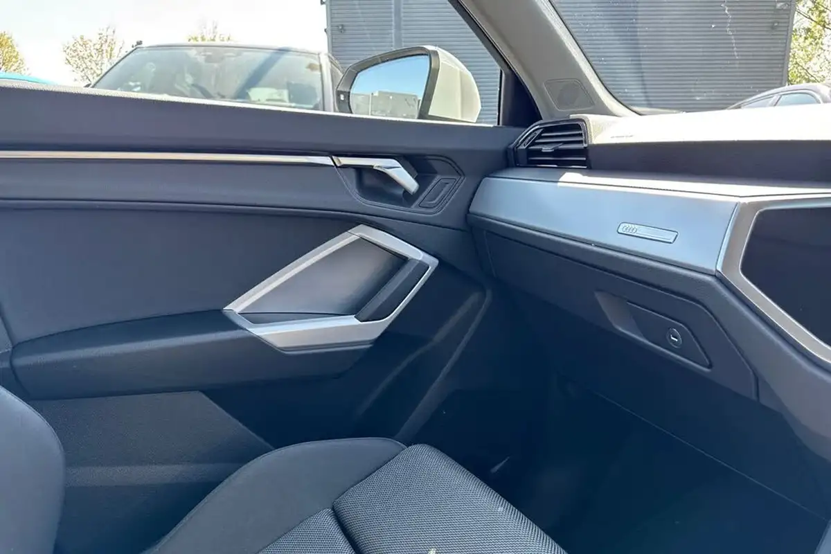 2024-audi-q3-15-35-tfsi-sport-station-wagon-s-tronic-big-19