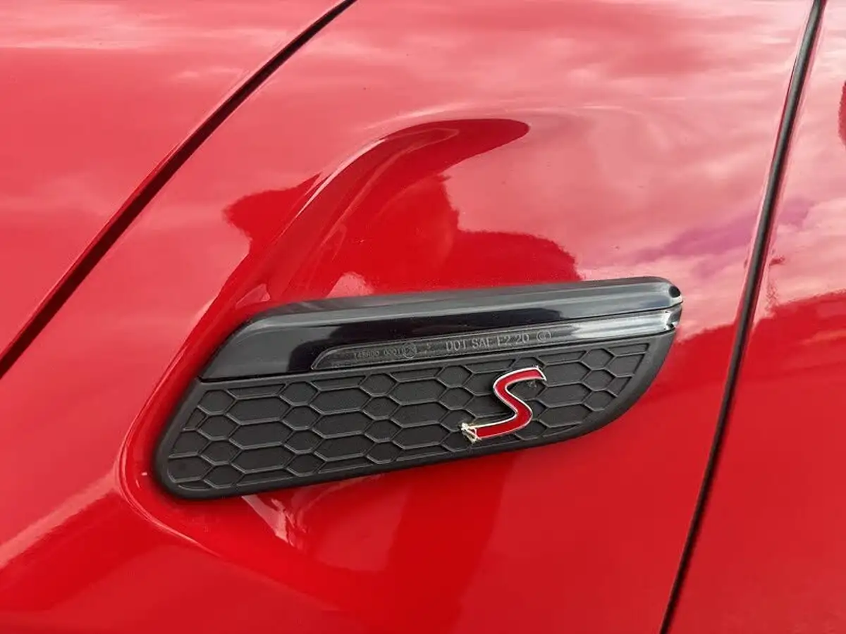 2021-mini-cooper-20-cooper-s-sport-hatchback-3d-big-43