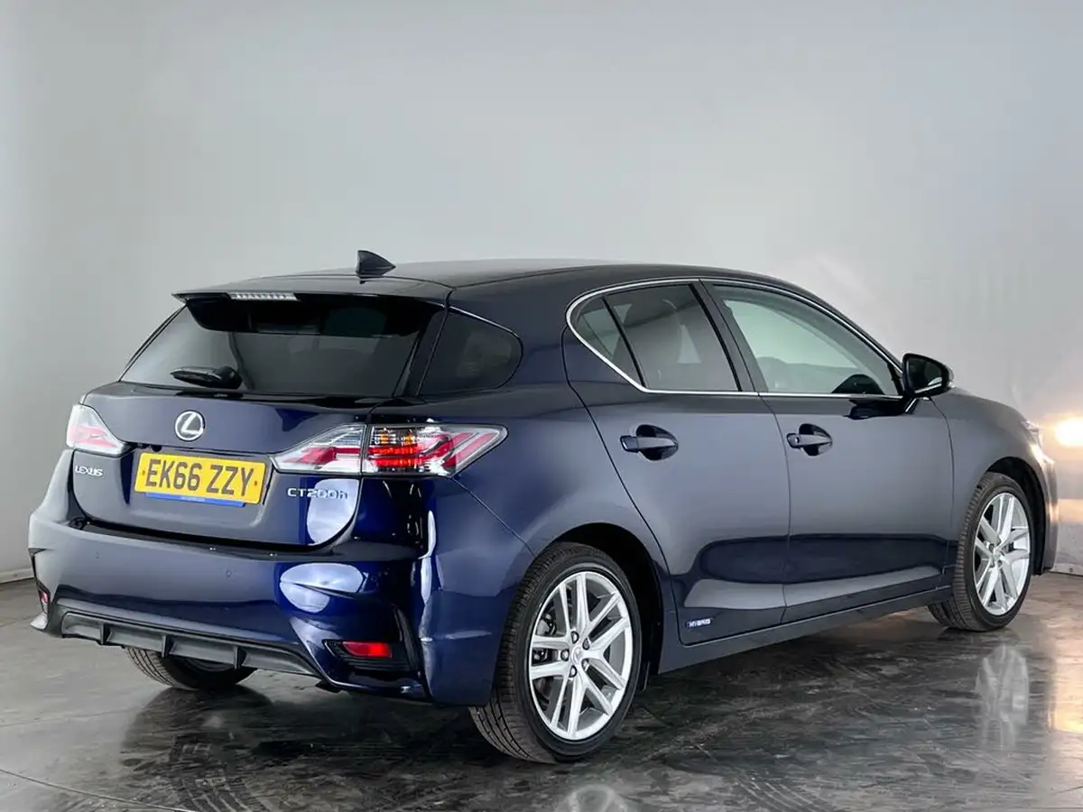 2016-lexus-ct-200h-18-luxury-sun-big-3