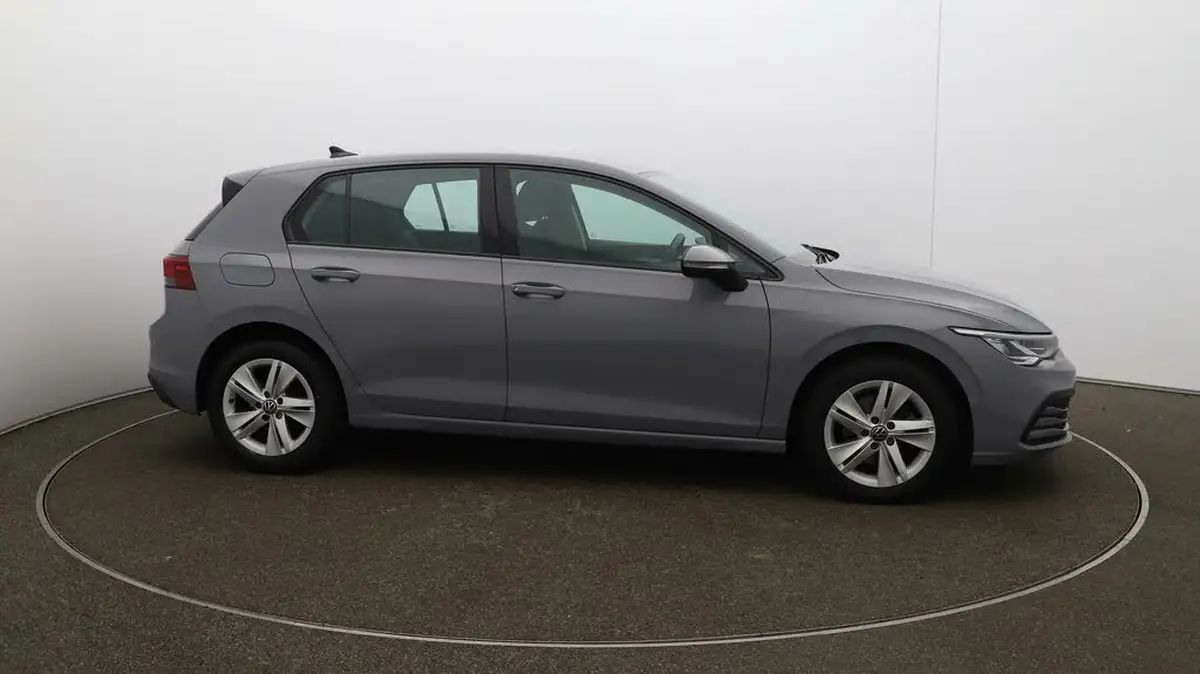 2022-volkswagen-golf-20tdi-life-hatchback-big-39