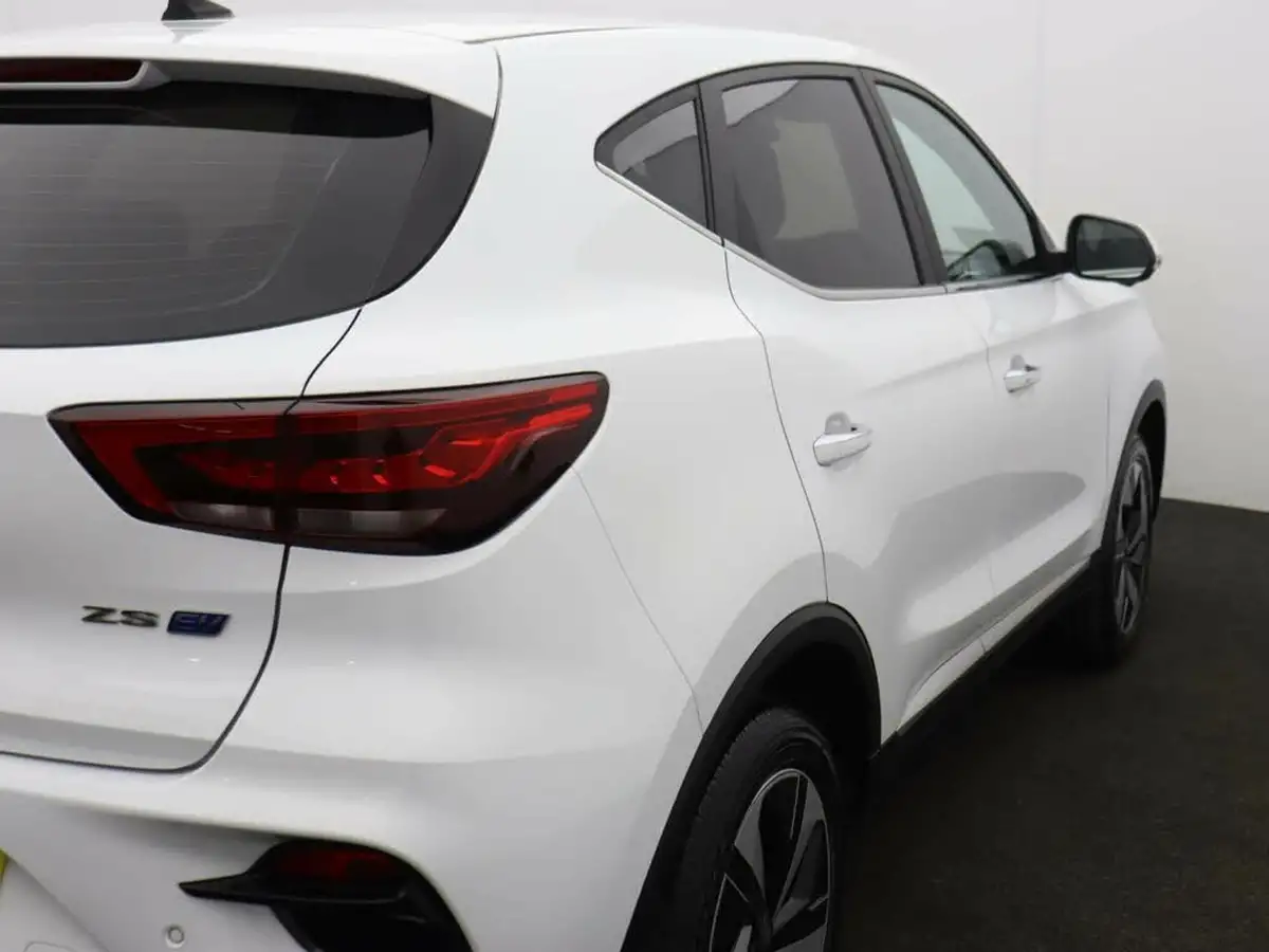 2023-mg-zs-suv-e-se-ev-176ps-big-43