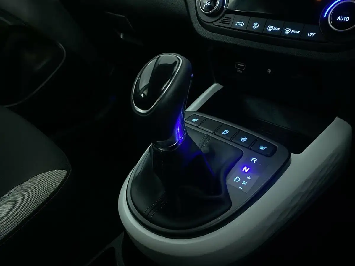2022-hyundai-i10-12-premium-auto-big-20