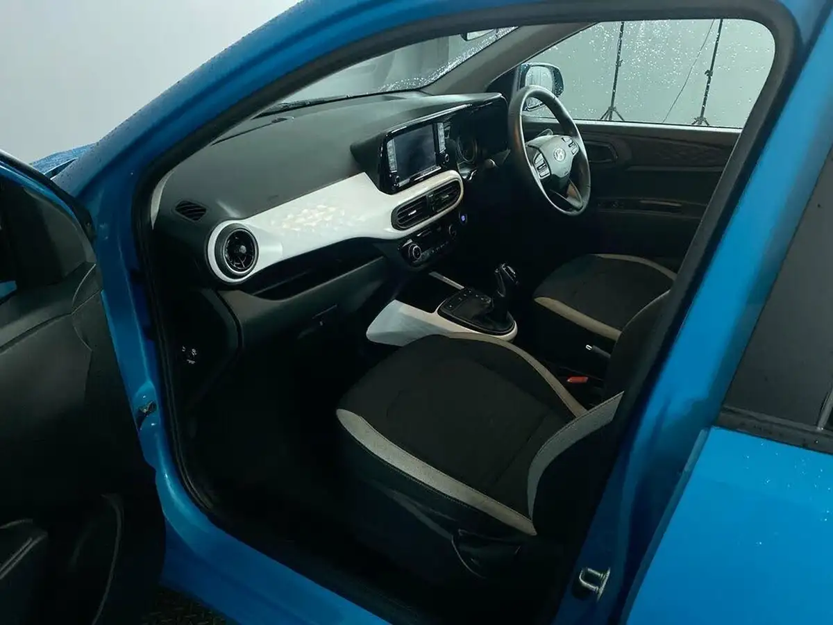 2022-hyundai-i10-12-premium-auto-big-16