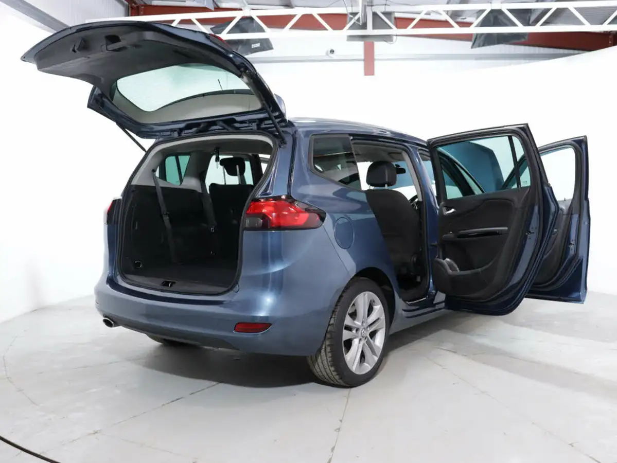 2014-vauxhall-zafira-tourer-20cdti-sri-big-52