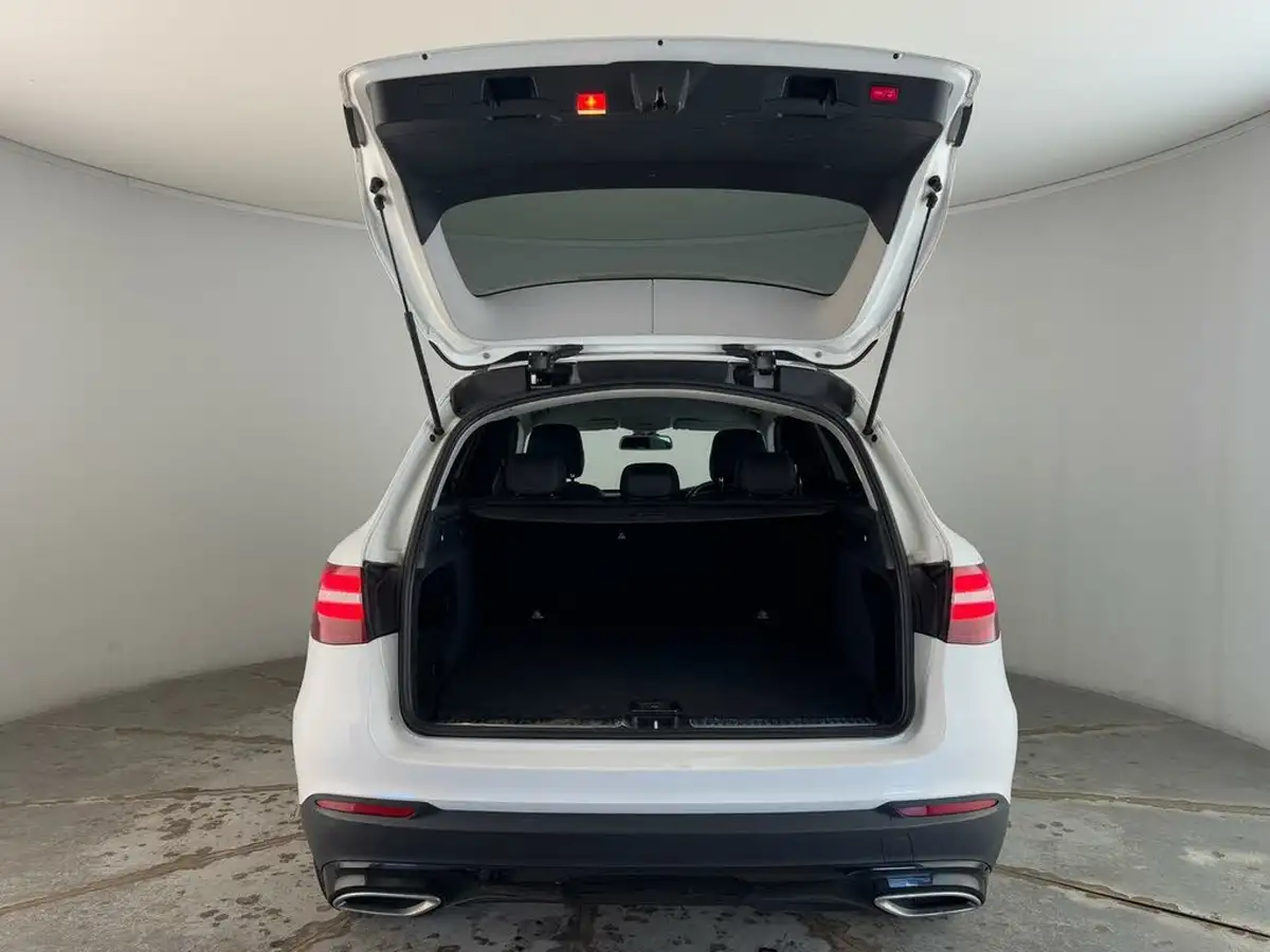 2018-mercedes-benz-glc-class-21d-glc220d-urban-edition-big-39