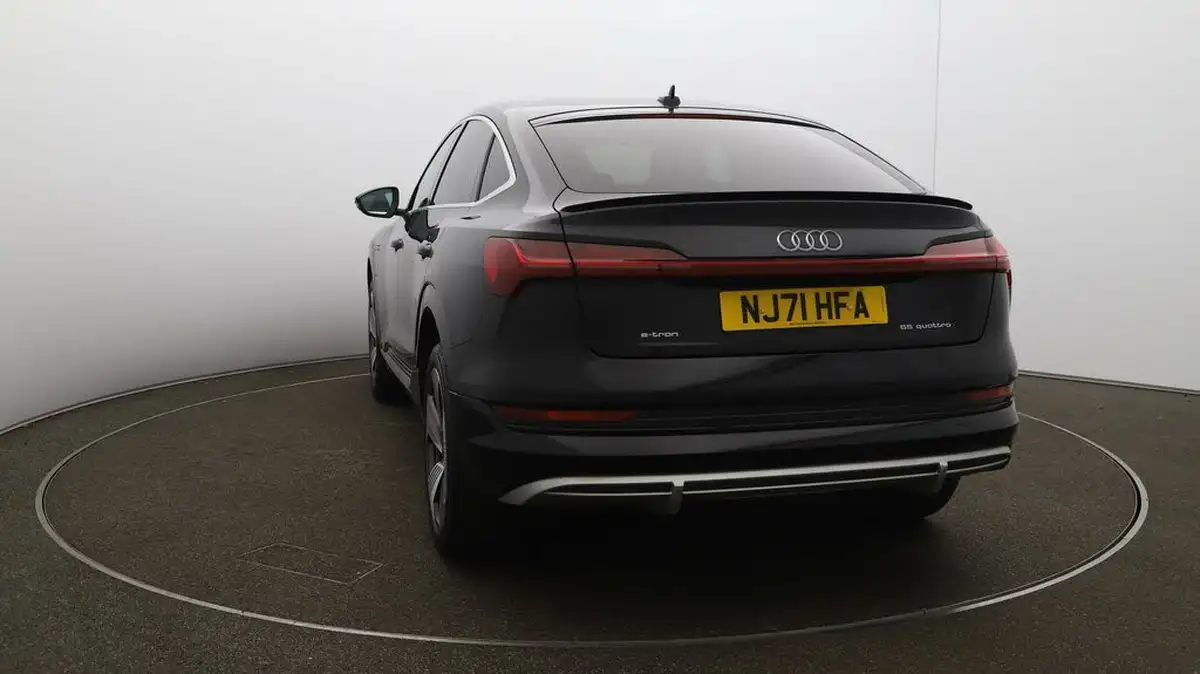 2021-audi-e-tron-55e-s-line-sportback-big-53