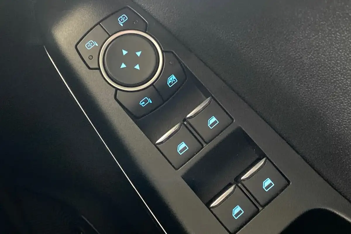 2018-ford-fiesta-10t-vignale-140ps-5d-big-40