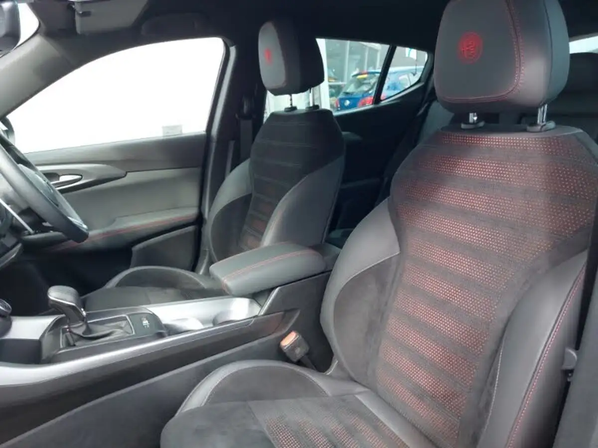 2023-alfa-romeo-tonale-13-veloce-big-4