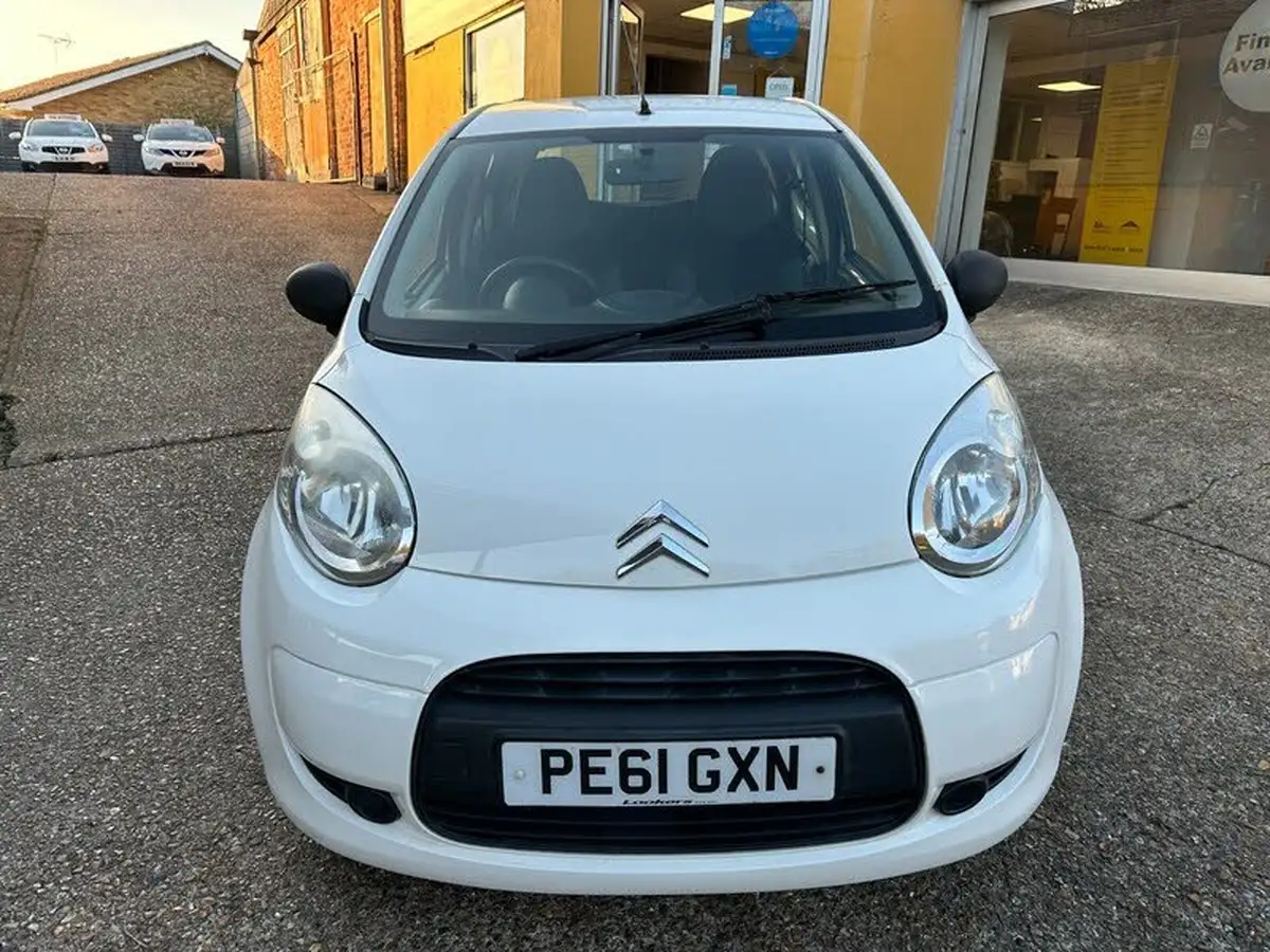 2011-citroen-c1-10-vtr-68-5d-big-1