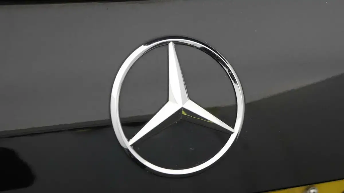 2021-mercedes-benz-gla-class-13-gla-180-amg-line-executive-1332cc-big-21