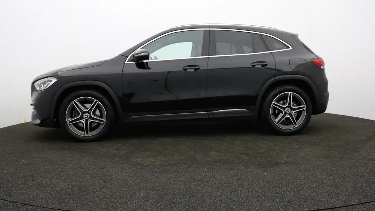 2021-mercedes-benz-gla-class-13-gla-180-amg-line-executive-1332cc-big-63