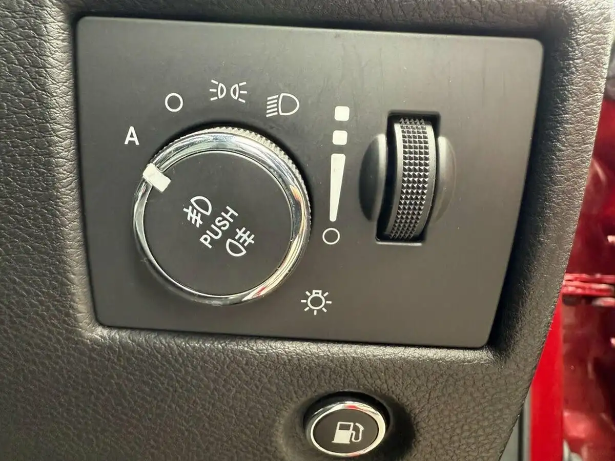 2015-jeep-grand-cherokee-30crd-summit-big-21