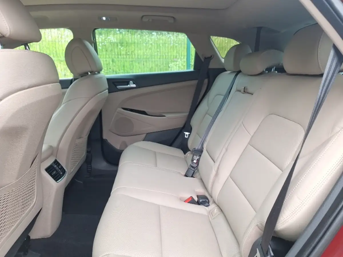 2025-jeep-avenger-12-gse-summit-e-hybrid-48v-auto-big-5