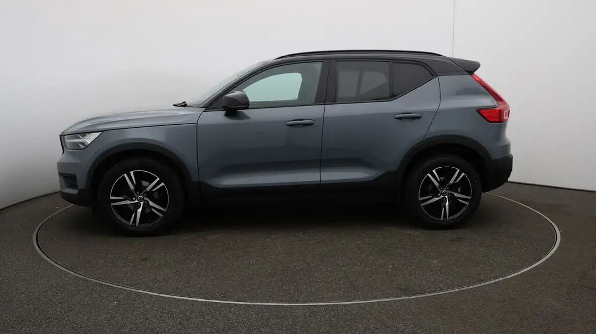 2022-volvo-xc40-15-t3-r-design-auto-big-57