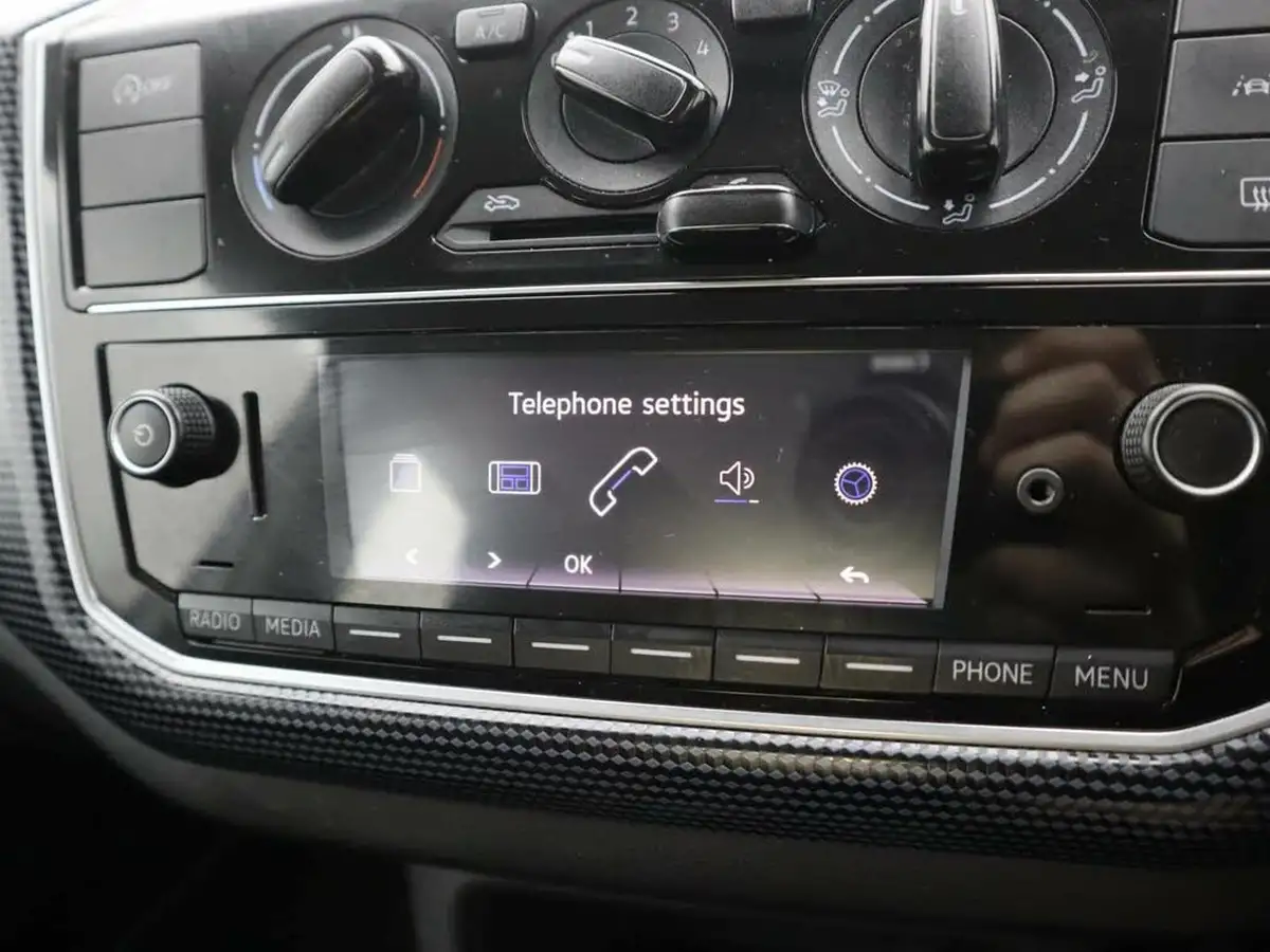 2022-volkswagen-up-10-up-5d-big-15