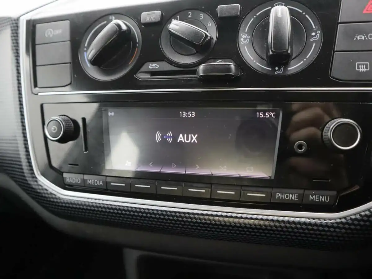 2022-volkswagen-up-10-up-5d-big-13
