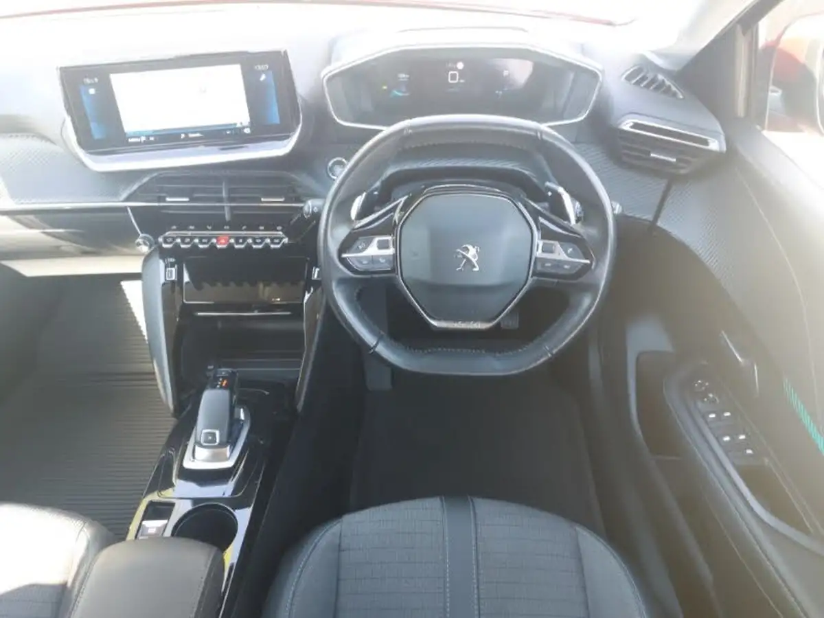 2020-peugeot-208-12-puretech-allure-premium-130bhp-eat8-big-6