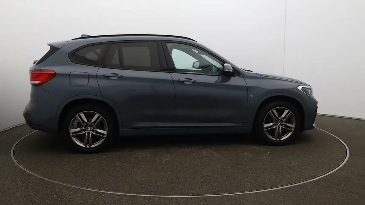 2021-bmw-x1-15-sdrive18i-m-sport-tech-pack-ii-dct-big-42