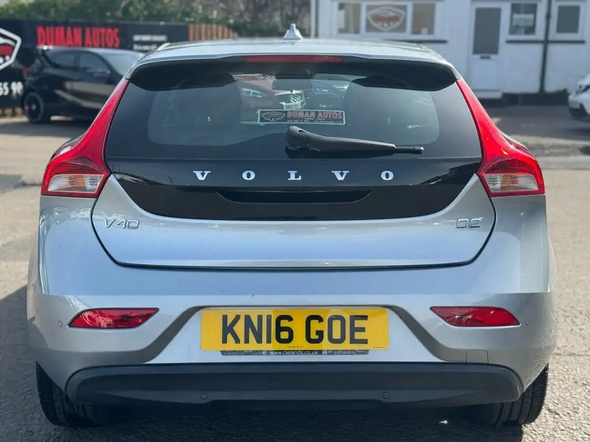 2016-volvo-v40-20td-d2-se-lux-nav-geartronic-big-6