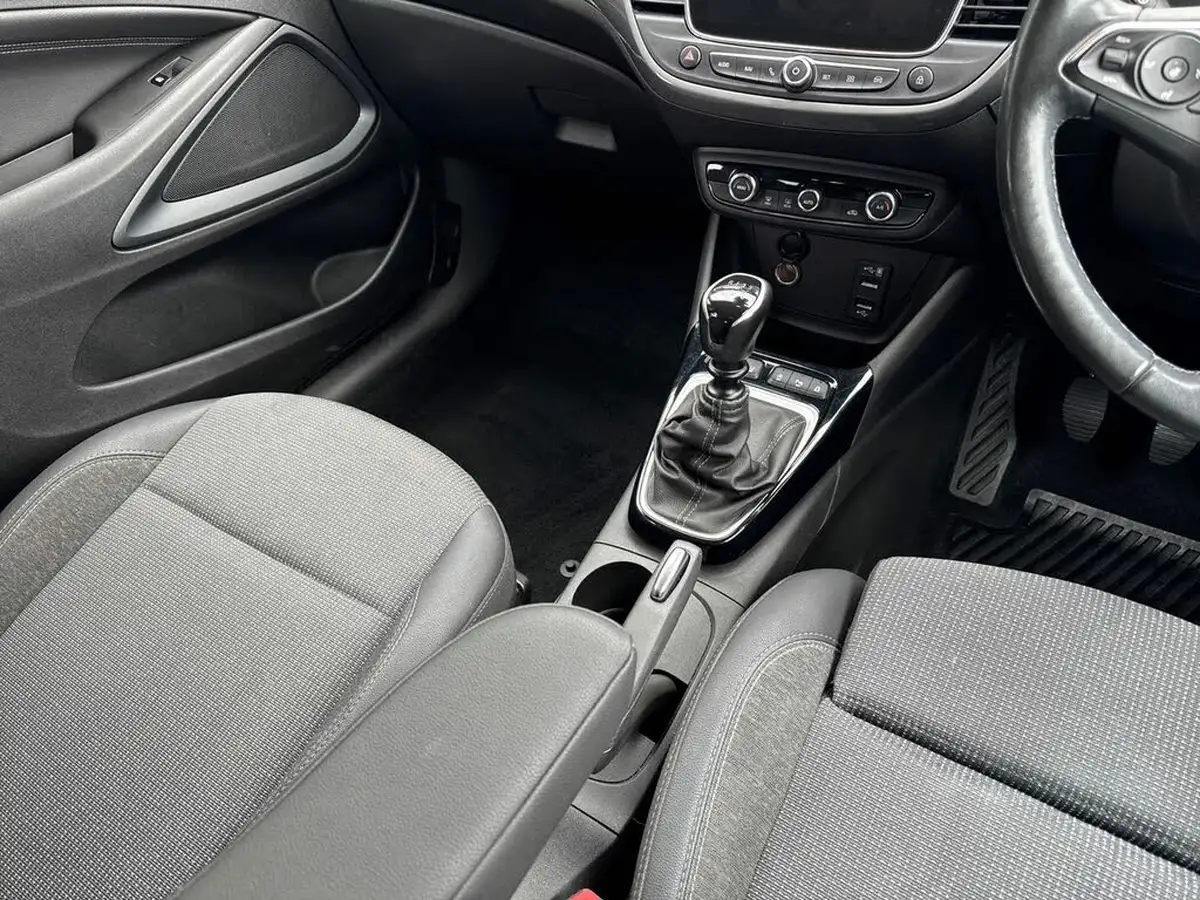 2022-vauxhall-crossland-12-elite-edition-130ps-big-16