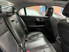 2015-jaguar-xf-22td-r-sport-black-saloon-4d-small-36