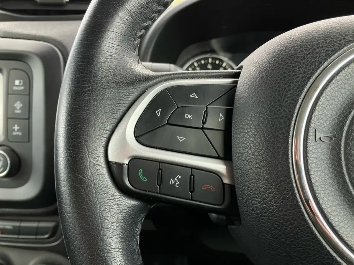 2016-jeep-renegade-14-multiair-ii-longitude-big-15
