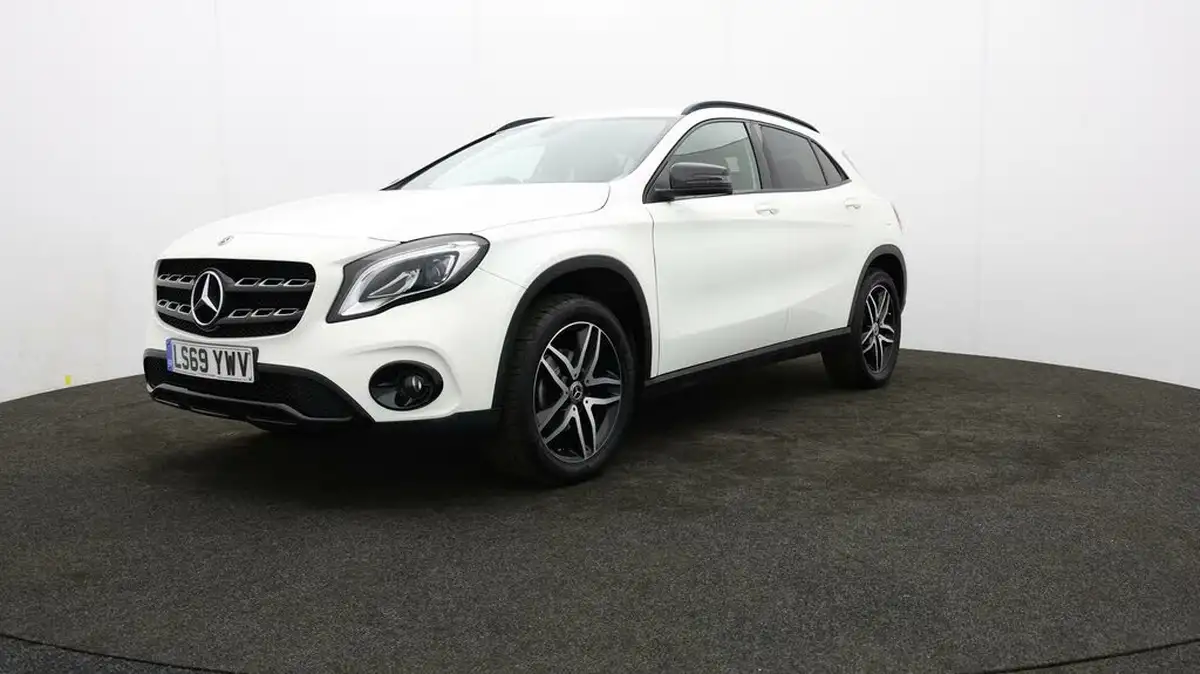 2019-mercedes-benz-gla-class-16-gla-180-urban-edition-7g-dct-big-53