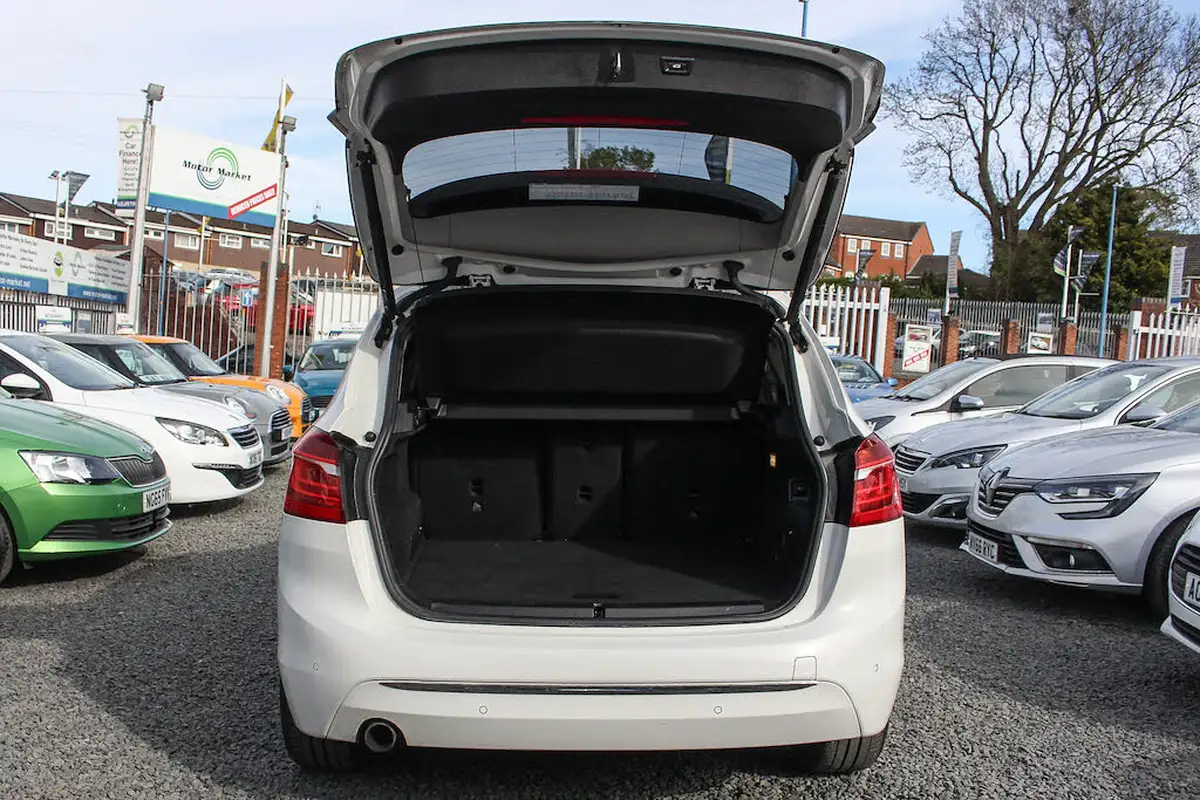 2016-bmw-2-series-15-218i-luxury-active-tourer-5d-auto-big-8