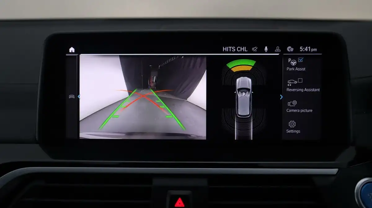 2021-bmw-ix3-e-premier-edition-big-25