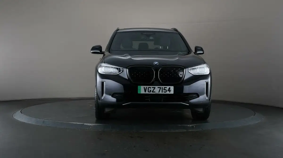 2021-bmw-ix3-e-premier-edition-big-42
