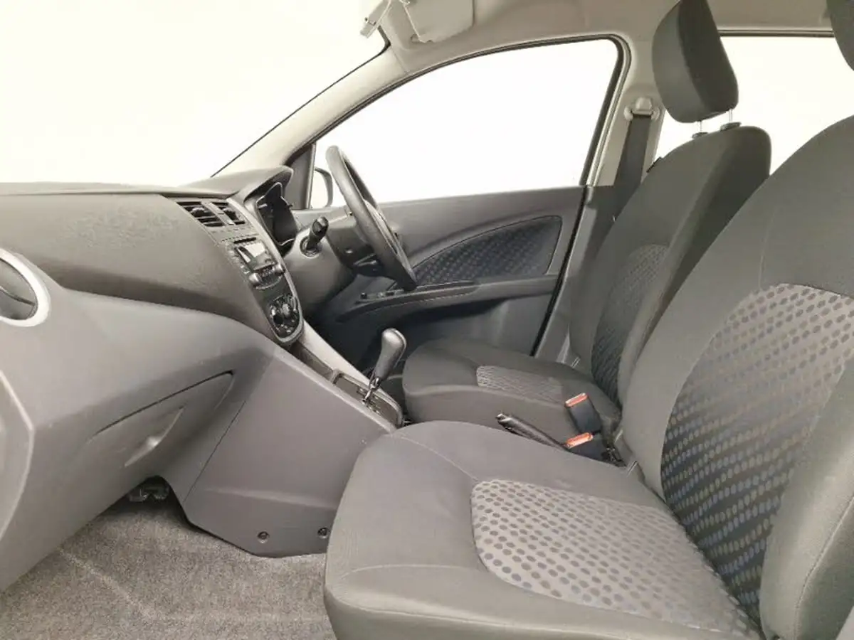 2016-suzuki-celerio-10-sz4-ags-big-4