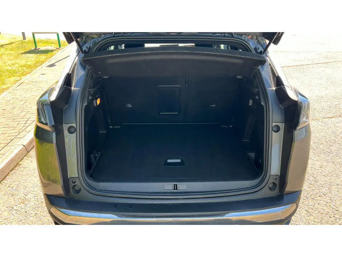 2021-peugeot-3008-suv-12-puretech-gt-eat8-big-3