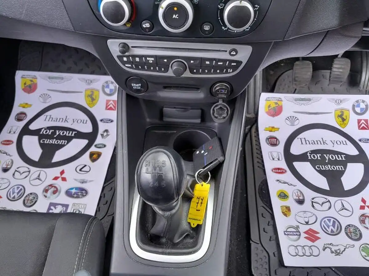 2011-renault-megane-19td-dynamique-tom-tom-19dci-130-hatchback-5d-big-17
