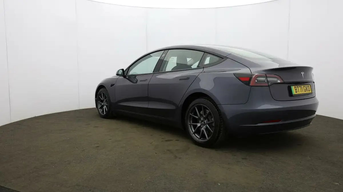 2021-tesla-model-3-e-long-range-awd-big-54