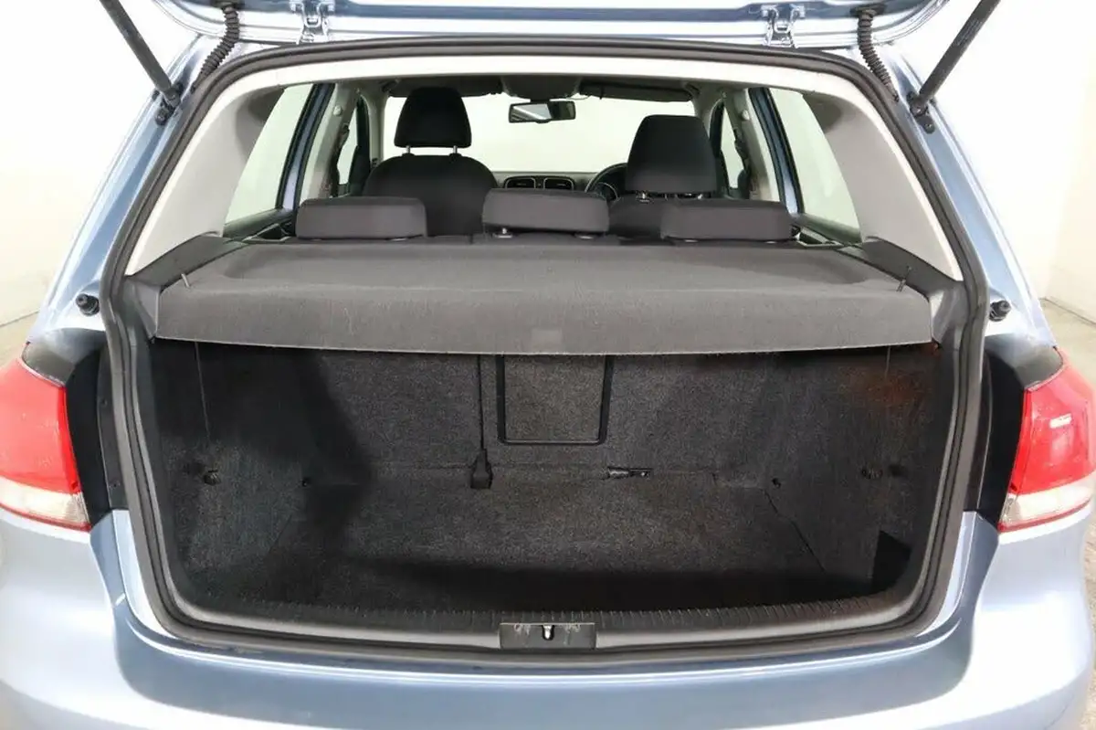 2010-volkswagen-golf-14-se-125ps-hatchback-5d-dsg-big-8
