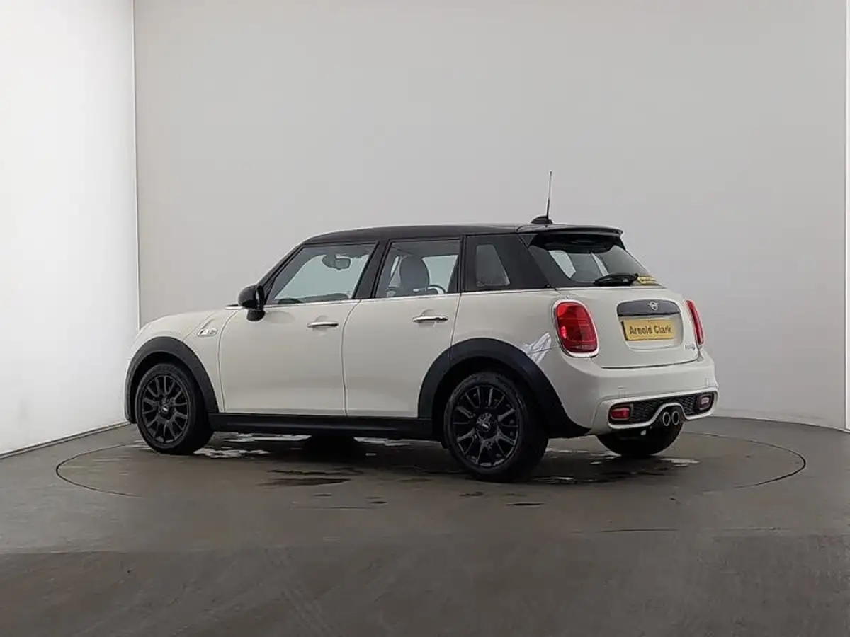 2019-mini-cooper-20-cooper-s-classic-189bhp-comfort-hatchback-5d-auto-big-1
