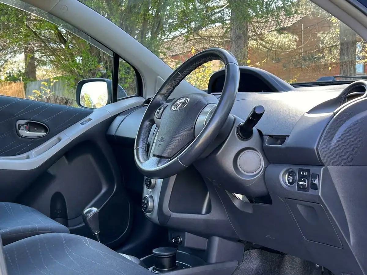 2007-toyota-yaris-13-t-spirit-5d-mmt-big-26
