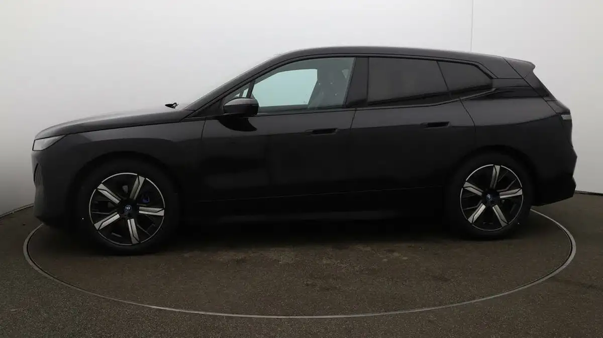 2022-bmw-ix-e-xdrive-40-m-sport-big-63